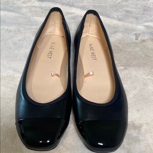 Nine West Black Ballet Flats with Glossy Toe SZ 7M ~Like New!